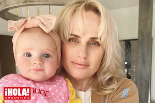 Mientras cuida a su beba, que nació por vientre subrogado, Rebel Wilson lanzó una aplicación de citas
