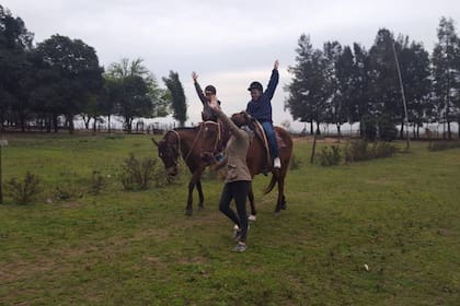 “Me partía el alma ver a chicos con diagnósticos más leves que el de Agustín, pero en peores condiciones físicas”, expresa su mamá.