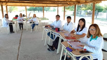 “Me pone muy feliz que en los últimos tiempos haya crecido la cantidad de alumnos, los chicos piensan que continuar estudiando es lo mejor que pueden hacer y los padres están concientizados”.