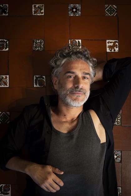 "Me siento muy agradecido y afortunado", remarca Sbaraglia sobre su brillante presente laboral, a punto de cumplir 40 años de trayectoria