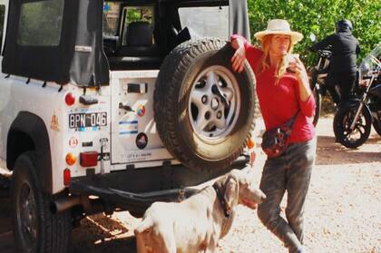 “Me sorprende que sigan existiendo personas que no entiendan que una mujer puede andar sola kilómetros y ser dueña de su vida. Me apasionan los fierros”