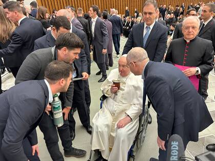 Meaning Meets Us fue un encuentro organizado por Scholas Occurrentes, la Universidad del Sentido, la Universidad Hebrea de Jerusalén, Middle Meets y la Universidad de Notre Dame, en Roma, que culminó con un saludo a Francisco en el Vaticano.