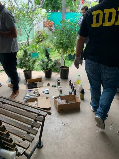 Mecánico detenido en Hurlingham tras haber subido a la "nube" de Google un video de un abuso de una niña, que actualmente está siendo buscada