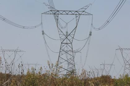 Mediante el Decreto 450/2025, el Gobierno también dictaminó cambios que promoverán un esquema de libre contratación y mayor participación privada dentro del sector de la energía eléctrica.