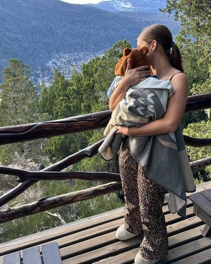 Mediante las fotos, la joven dejó en claro cómo mejoró la relación con su mamá tras el escándalo (Captura: Instagram @cubero.indiana)