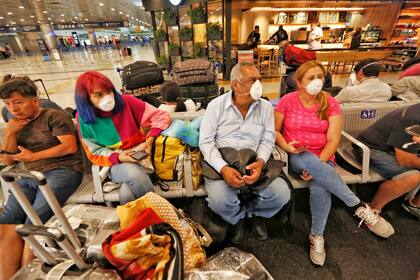 Médicos infectólogos analizan cómo será el impacto de la enfermedad en la Argentina cuando descienda la temperatura