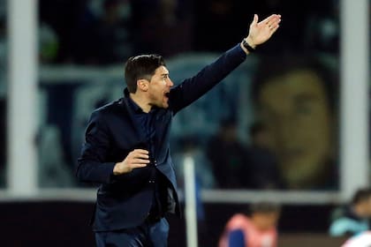 Medina dirigiendo a Vélez durante la Copa Libertadores 2022