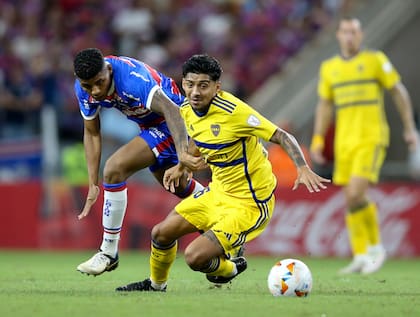 Medina turns before Hercules;  The Boca midfielder lost several balls at the start and complicated his team, which fell 4-2 and suffered its first setback in the Sudamericana.