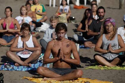 Meditación y yoga en Playa Grande