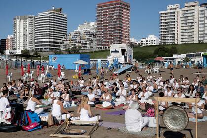 Meditación y yoga en Playa Grande