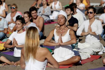 Meditación y yoga en Playa Grande