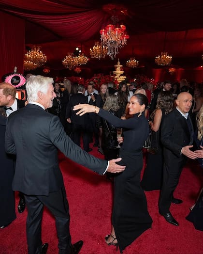 Meghan completó su look con unas altísimas sandalias de Aquazzura