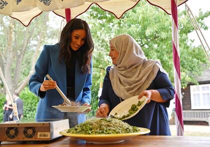 Meghan Markle asiste por primera vez en un acto con su mamá, se trata de un encuentro de cocina de la familia real británica