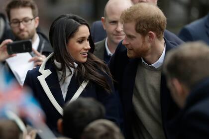 Meghan Markle tuvo que bautizarse y confirmarse para la boda real con Enrique