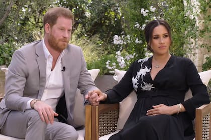 Meghan Markle y el príncipe Harry sacudieron a la realeza británica con una polémica entrevista en el programa de Oprah Winfrey