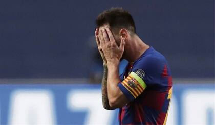 Lionel Messi, en una encrucijada: pidió ejecutar su cláusula de salida unilateral, pero se expone a un juicio; la mejor resolución para él sería una rescisión consensuada.