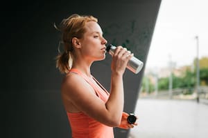 Mejorar el cuerpo, el ánimo y la vitalidad con movimiento es posible pero no es con lo mismo de siempre, no es sola y no es improvisando