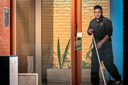 Melanio Alberto Meza López, encargado del edificio de Hidalgo 140, donde vivía Sarlo, se presentó en la sucesión