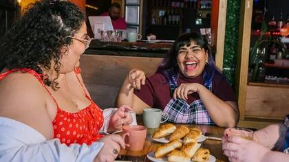 Melbourne es ampliamente considerada como la capital del café de Australia, con una cultura moldeada por la migración europea de la posguerra