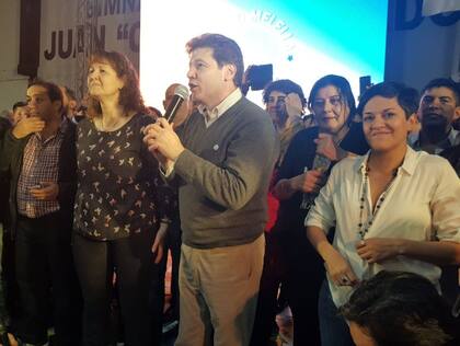 Melella se impuso a Bertone en primera vuelta