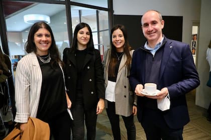 Melina Santuccio, Rocío Álvarez, Estefanía Martínez y Fernando Lema, de Toyota