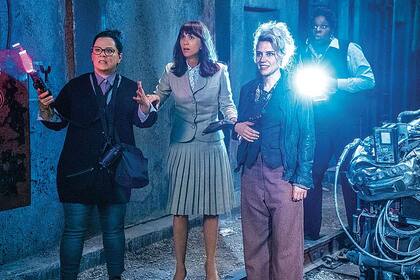 Melissa McCarthy, Wiig, McKinnon y Jones en la reciente Cazafantasmas
