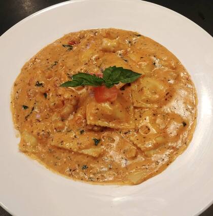 Melly's Café es una fusión de cocina americana, italiana, mexicana y francesa