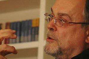 Las polémicas de Mempo Giardinelli: de eliminar el Poder Judicial a crear la “Conadepe” y sus dardos a Fernández