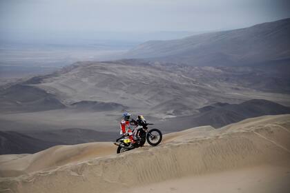 Mena Oriol, de España, en la sexta etapa del Dakar 2019 entre Arequipa y San Juan de Marcona, Perú