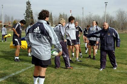 Junio en 2015, en Mendoza: Fernández Gill con los Pumitas