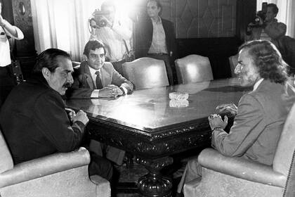Menem ya había estado con Raúl Alfonsín en la Casa Rosada, el 22 de abril de 1986, en su papel de gobernador de La Rioja