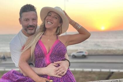 Menéndez y su actual pareja, la funcionaria Roxana Monzón