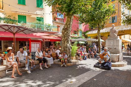 Menton es ideal para hacer base y disfrutar de ambiente relajado del lugar