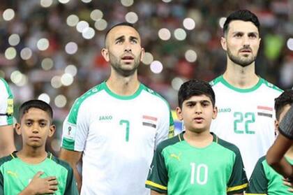 Meram, con la número 7 de la selección iraquí