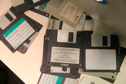 Los diskettes guardaban las fotos de los productos de Mercado Libre