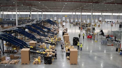 Mercado Libre busca captar a los pequeños comercios, disputándole el negocio a los distribuidores y mayoristas tradicionales