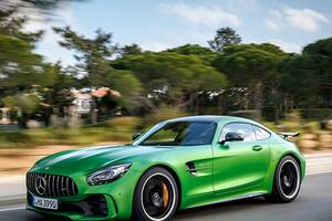 Mercedes-Benz AMG GT R