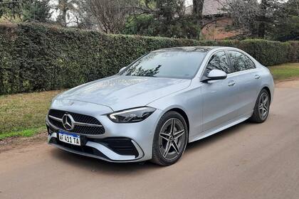 Mercedes-Benz C300, un modelo que irrumpió en las ventas de híbridos
