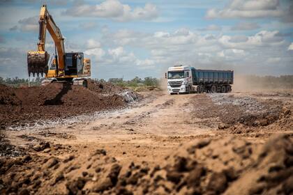 Mercedes-Benz Camiones y Buses tendrá un nuevo centro logístico de autopartes y repuestos en Zárate.