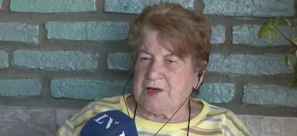 Mercedes, la abuela de Cecilia, no pudo contener su emoción ante el móvil de LN+