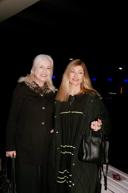 Mercedes Morán y Carola Reyna.