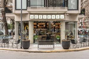 Merienda, un culto a la infancia en la plazoleta William Morris