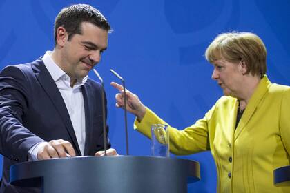 Merkel dijo que no aceptará ninguna oferta hasta que pase el referéndum