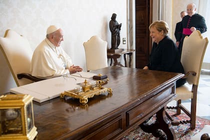 Merkel, durante una audiencia privada con el Papa en 2021