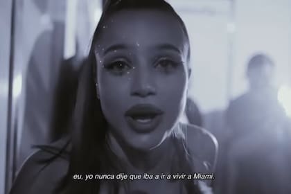 Mernes subió un video de su estadía en Brasil a su canal de YouTube y le llovieron las críticas (Foto: Captura de YouTube / Emilia)