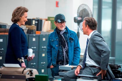 Meryl Streep, Steven Spielberg y Tom Hanks en el set de filmación de "TThe Post: Los oscuros secretos del Pentágono"