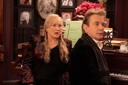 Meryl Streep y Martin Short en una escena de la nueva temporada
