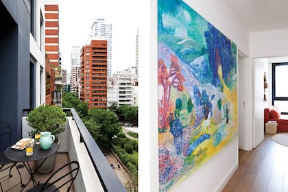 Mesa y sillas de hierro (Mercado Don Toto) aprovechan al máximo la superficie del balcón. Una obra de gran formato de Nicolás Oyuela acompaña el recorrido del pasillo que desemboca en el escritorio.