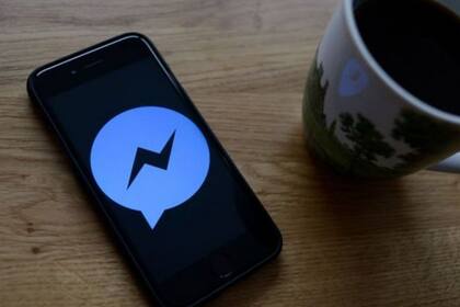 Messenger, la aplicación de mensajería de Facebook, permite compartir contenido en privado