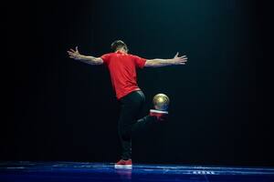 Se estrena en Barcelona Messi10, el espectáculo del Cirque du Soleil